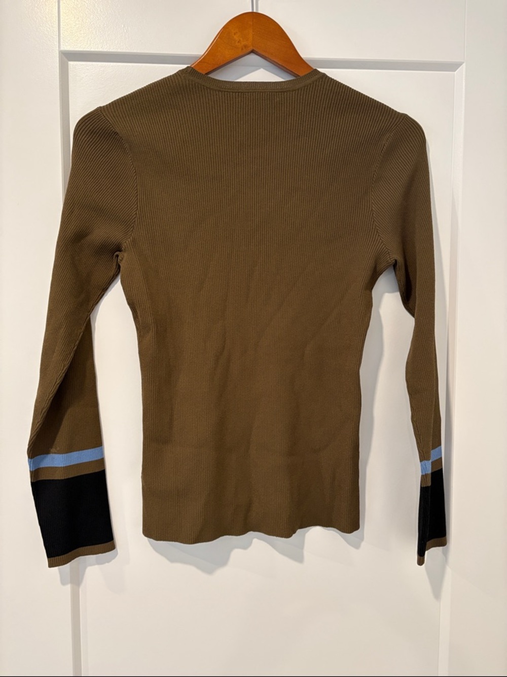 Aether Ribbed Long-Sleeve Crewneck sweater - Picture 4 of 4